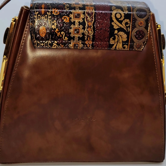 Calja Crossbody Bag - Picture 2 of 7